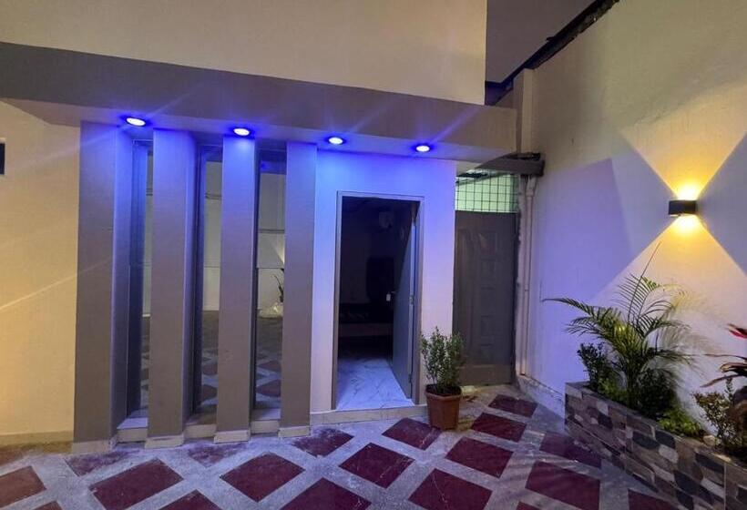 デラックススイート, Hostal Las Orquideas 2