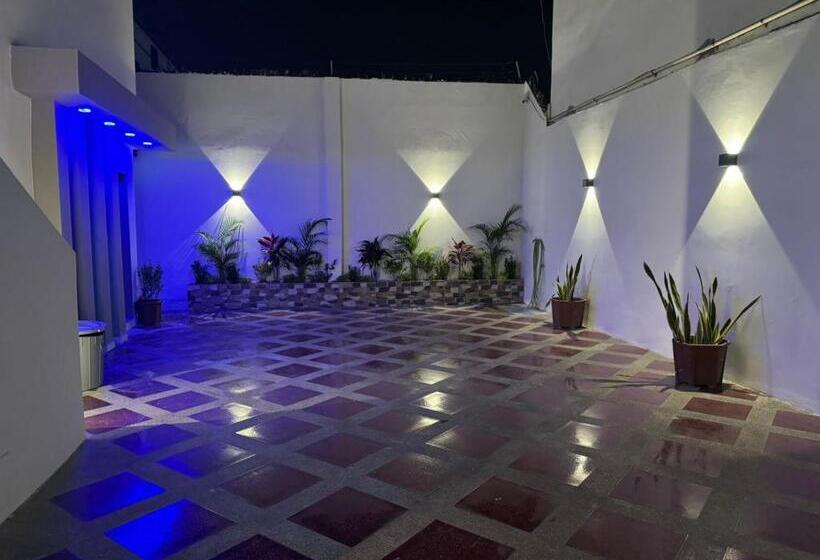 デラックススイート, Hostal Las Orquideas 2