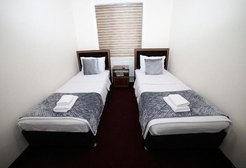 غرفة كلاسيكية رباعية, Shaboda