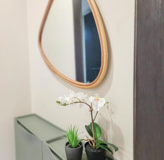 2 Bedroom Family Apartment with Views, Luxestaysmnl Stylish Family 2br Suite Poolgym 400mbps Wifi Netflx Amazing City View