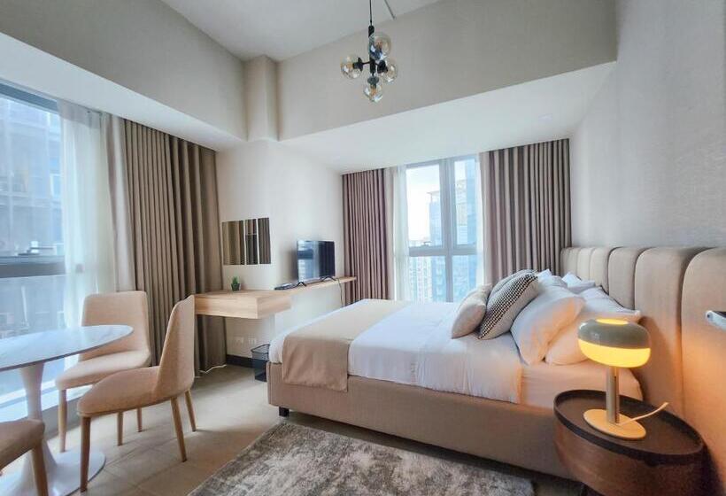 2 Bedroom Family Apartment with Views, Luxestaysmnl Stylish Family 2br Suite Poolgym 400mbps Wifi Netflx Amazing City View