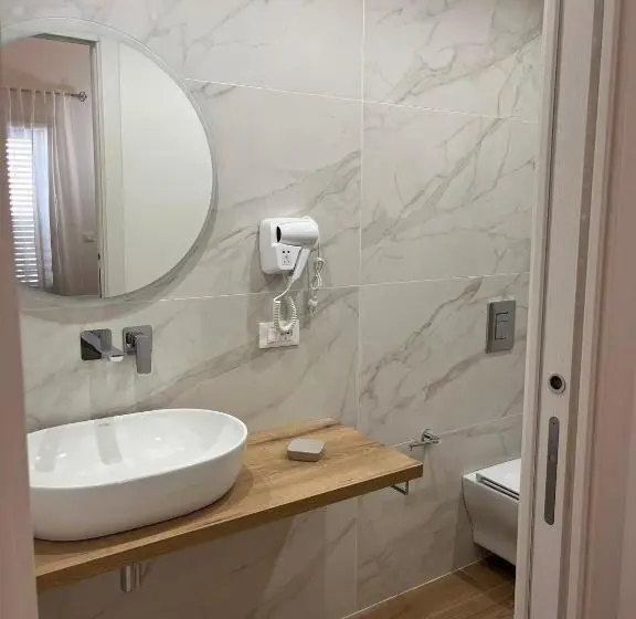 バルコニー付きデラックスルーム, Al Duomo Suites