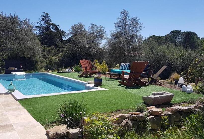 Номер Стандарт Вид на Сад, Maranatha Guest House En Provence