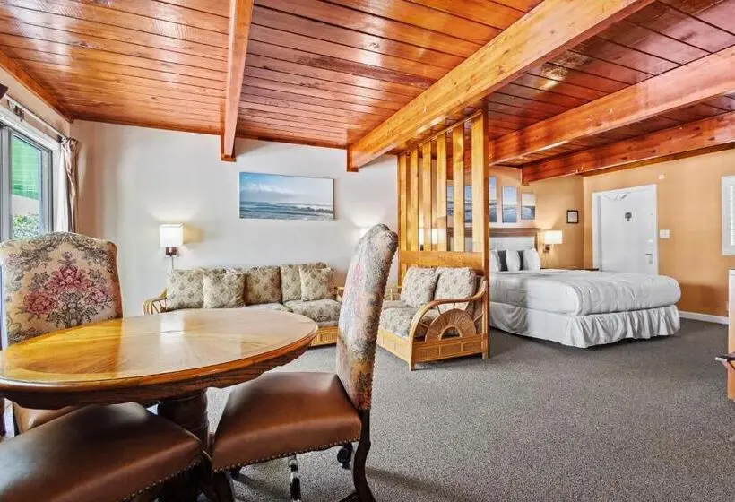 オーシャンビュースイート, Fort Pierce Oceanfront Inn  Suite  King Bed #6