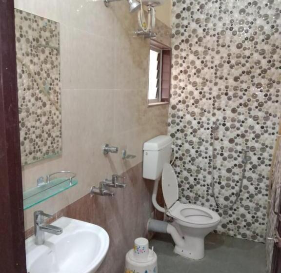 Номер Deluxe Кровать Кинг, Goroomgo Green Akress Bhubaneswar Comfortable Bed With Impressive Service
