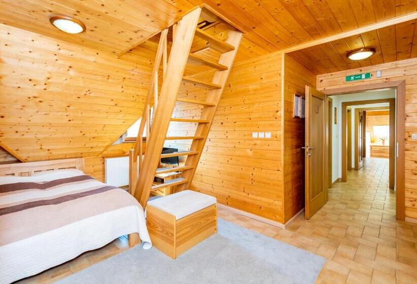 标准间, Salaš Vígľaš