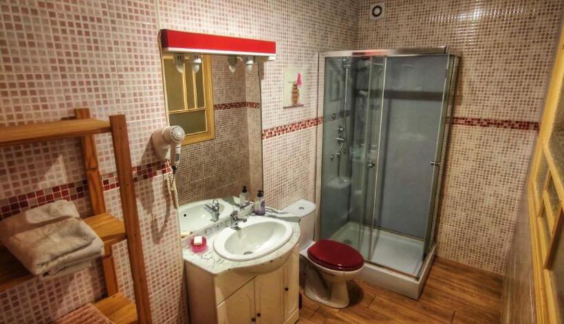 غرفة إقتصادية, Les Hôtes De Labastide