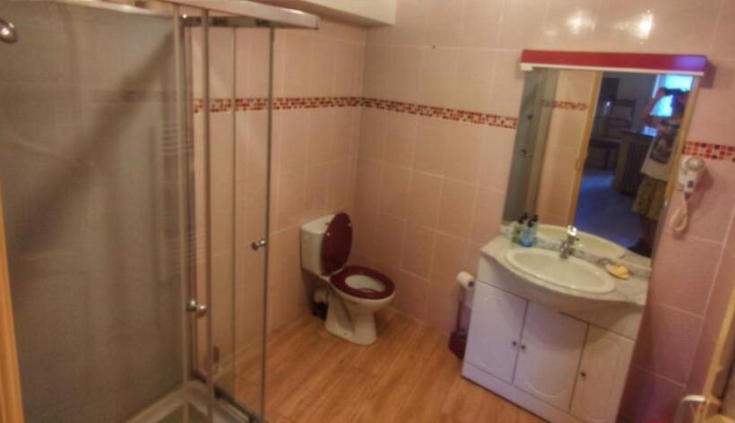 غرفة سوبيريور عائلية, Les Hôtes De Labastide