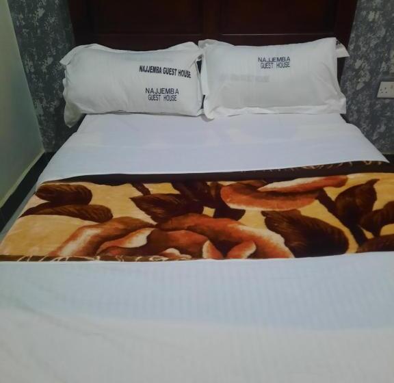 اتاق استاندارد یک نفره, Najjemba Guest House