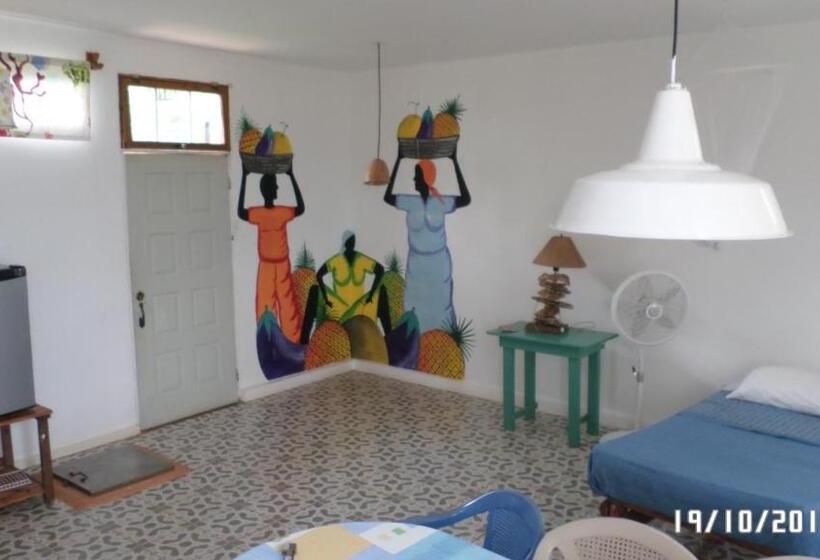 بنگله خانوادگی, Las Mariposas