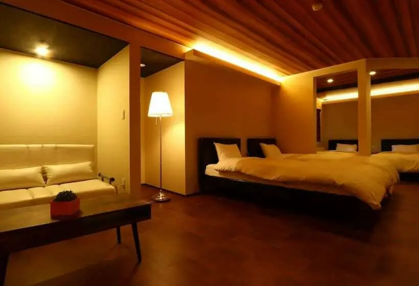 スタンダード４人部屋, Villa Monrepos