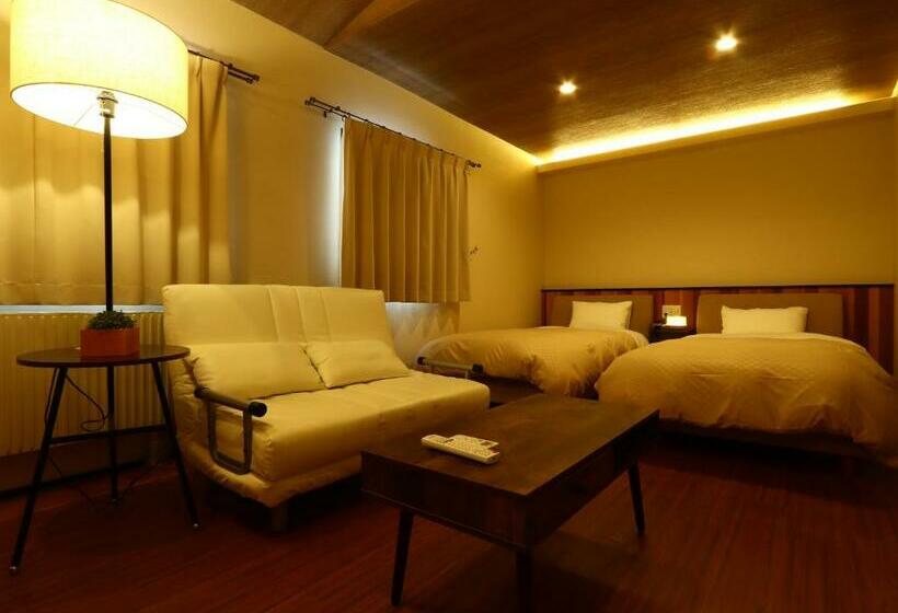 חדר משפחתי, Villa Monrepos