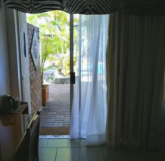 スタンダードインサイドビュールーム, Bhangazi Lodge Bed & Breakfast