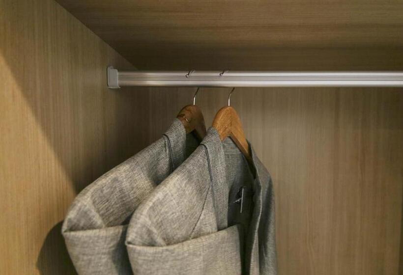 Camera Deluxe, Benikea