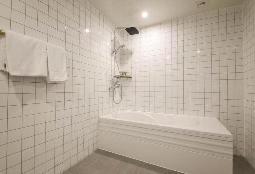 Camera Familiare, Benikea