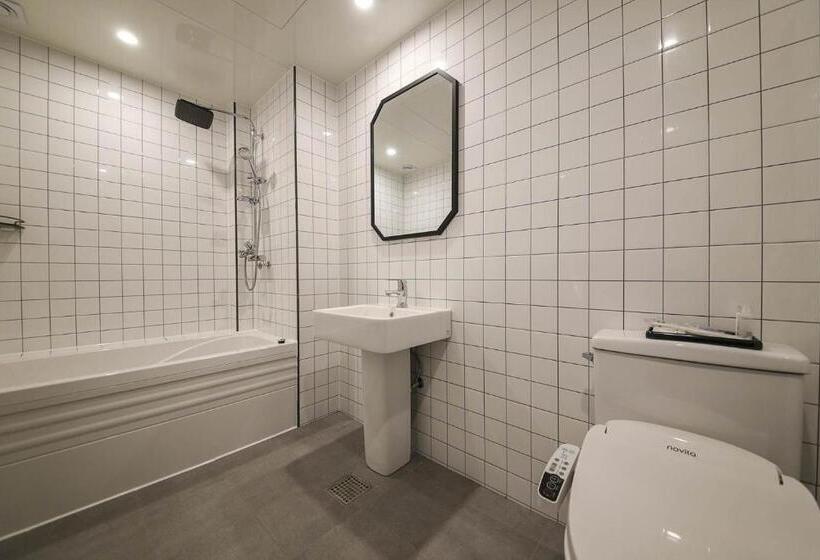 Camera Standard, Benikea