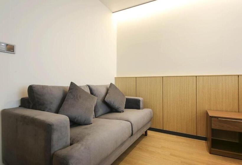 Camera Familiare, Benikea