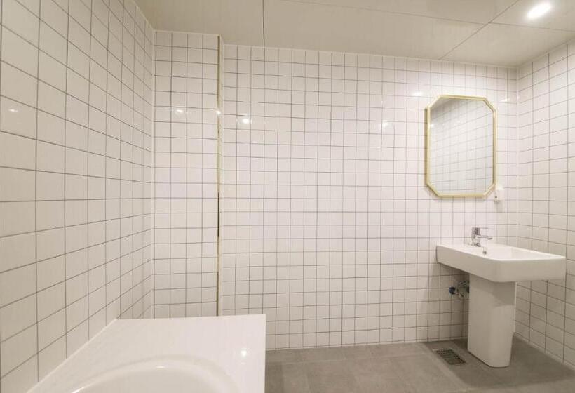 Camera Familiare, Benikea