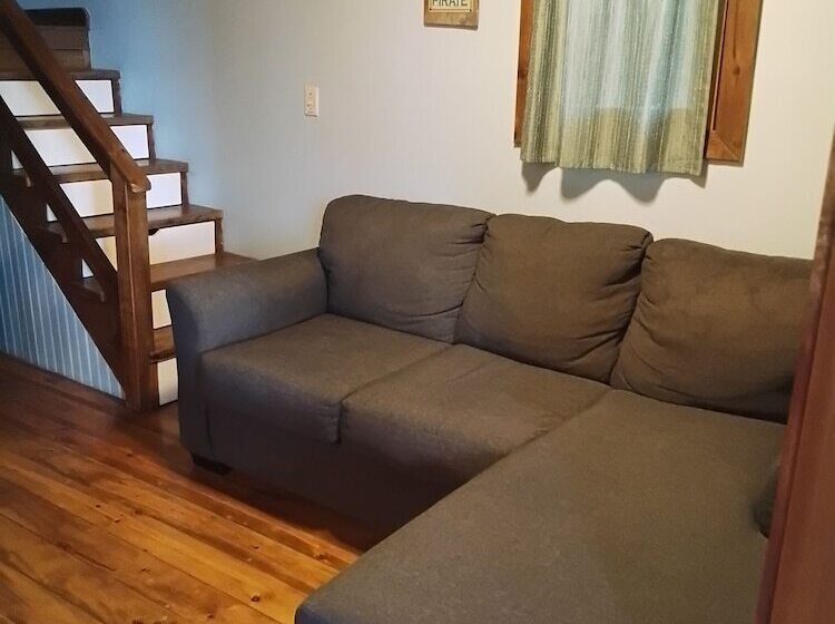 کابین, Cocolobo Resort