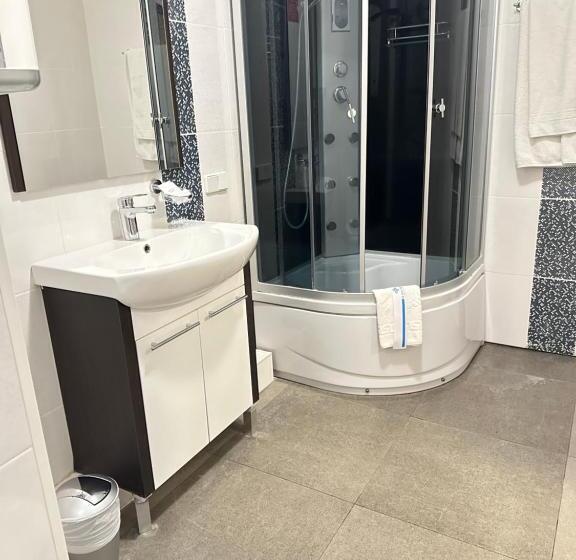 اتاق استاندارد, Mark Plaza