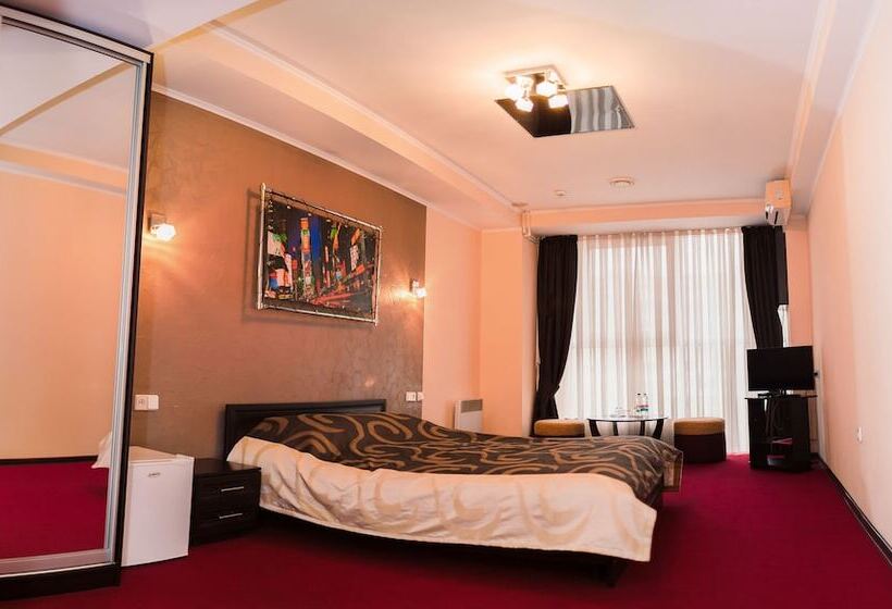 اتاق استاندارد, Mark Plaza