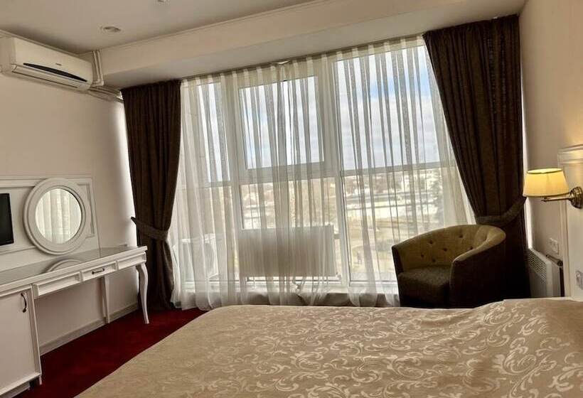 اتاق استاندارد, Mark Plaza