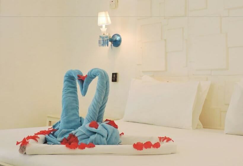 スタンダードバンガロー, Paje By Night Bungalows