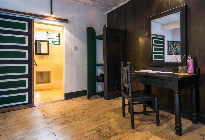 בקתה סטנדרטית, Paje By Night Bungalows