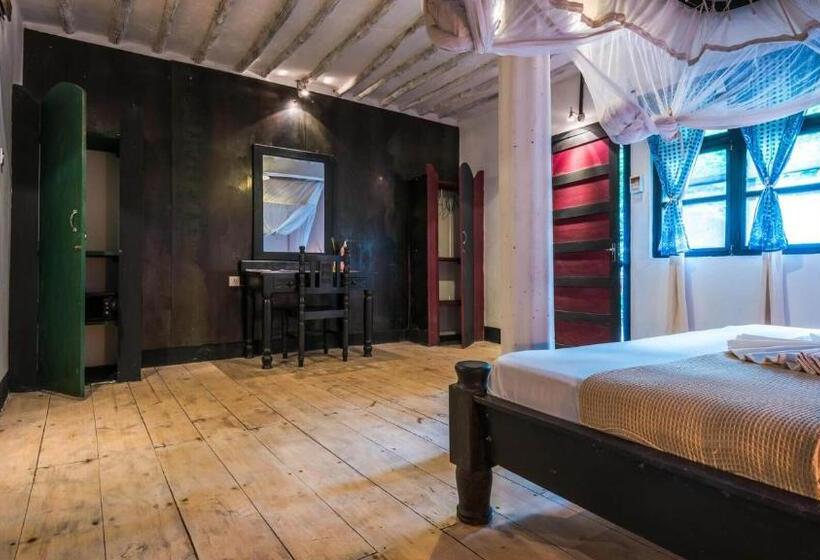 בקתה סטנדרטית, Paje By Night Bungalows