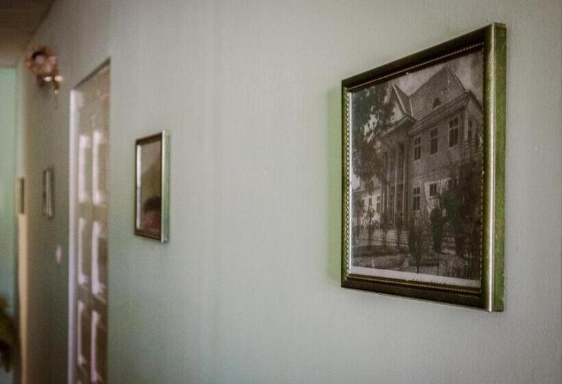 اتاق خانوادگی, Prut