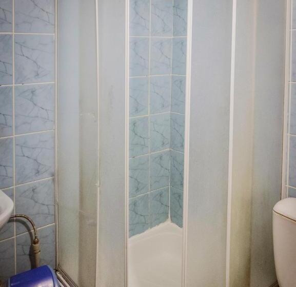 اتاق خانوادگی, Prut