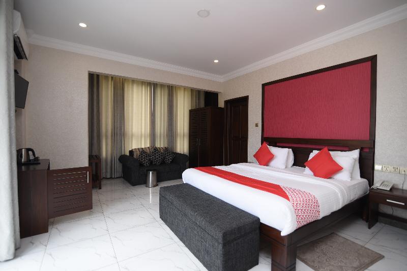 디럭스 룸, Subhas Tourist