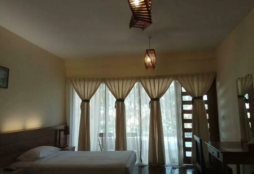 اتاق لوکس با چشم‌انداز باغ, Pleasant View Resort