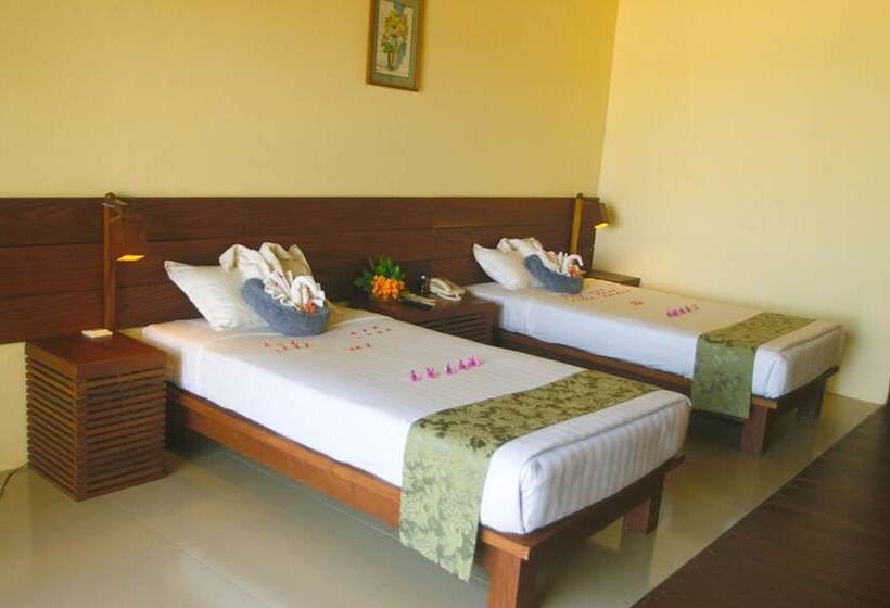 اتاق لوکس با چشم‌انداز استخر, Pleasant View Resort