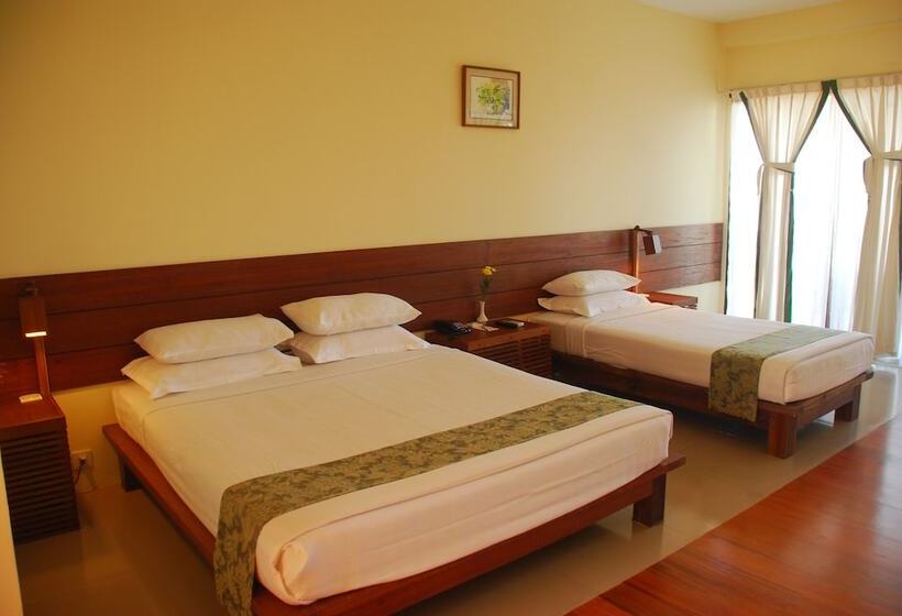 اتاق لوکس با چشم‌انداز استخر, Pleasant View Resort