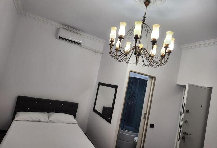 اتاق استاندارد با وان آب گرم, Luxinn
