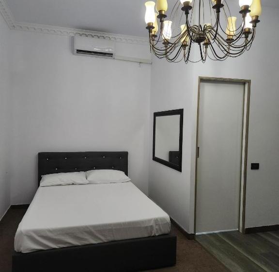 اتاق استاندارد با وان آب گرم, Luxinn