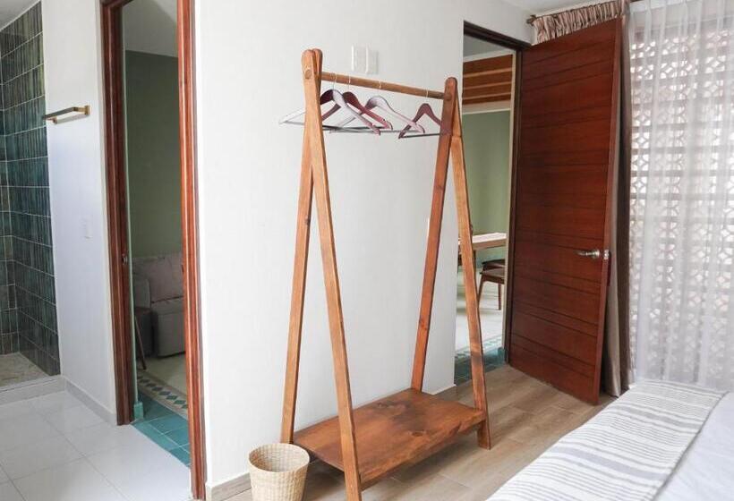 جناح جونيور مزوَّد بتراس, Casa Martina Guest House