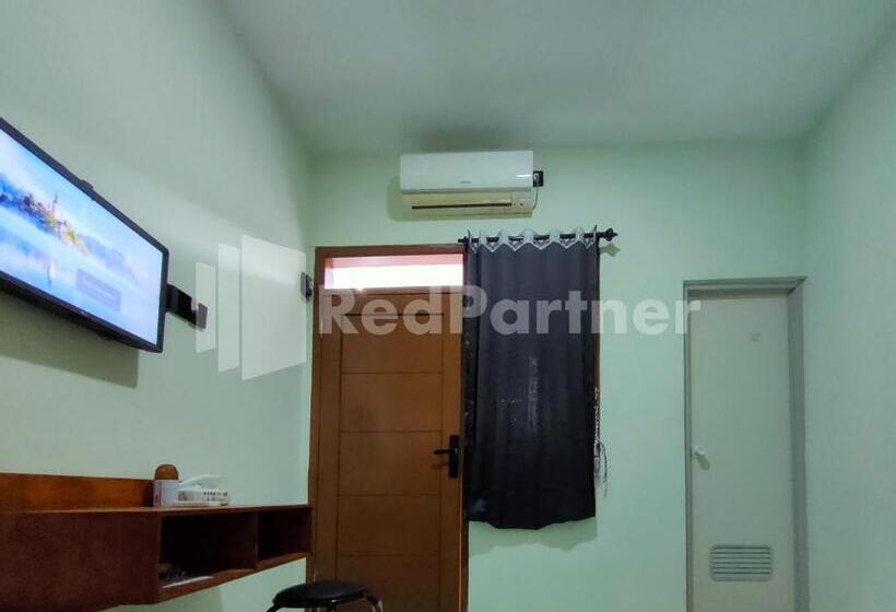 اتاق استاندارد یک نفره, Saijaan Guesthouse Unej Redpartner