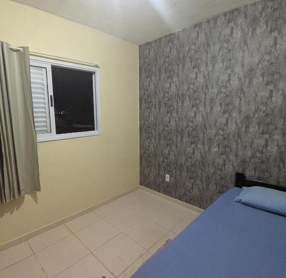 اتاق استاندارد یک نفره, Quarto Em Apto Compartilhado Bem Localizado