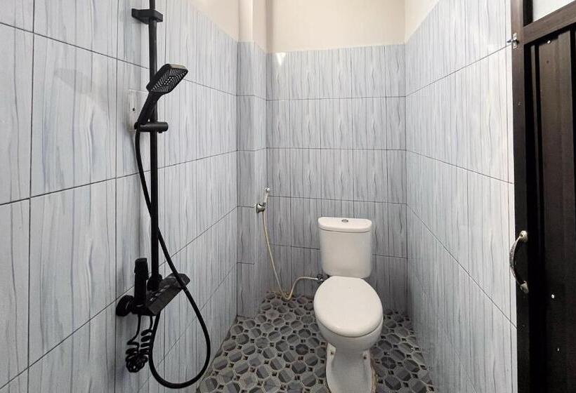 חדר דלוקס, Reddoorz Plus At New Favour Hotel Gunung Dempo