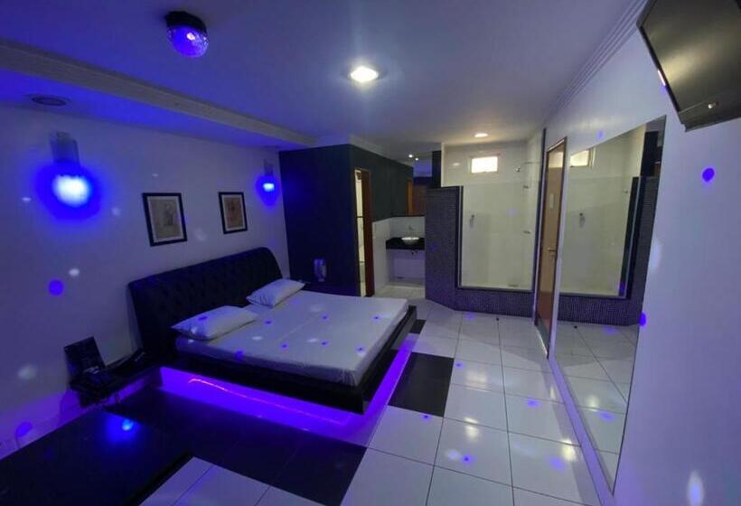 סוויטה, Savanas Motel