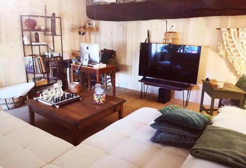 スタンダードルーム, Ma Maison Est La Vôtre