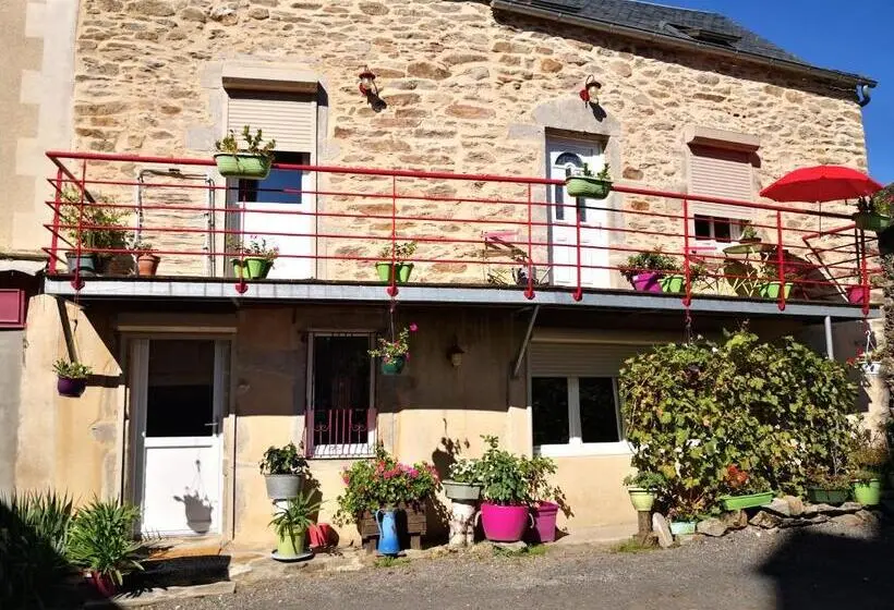 スタンダードルーム, Ma Maison Est La Vôtre