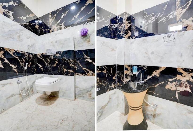 三人经典房间, Oyo Kartar Banquet &