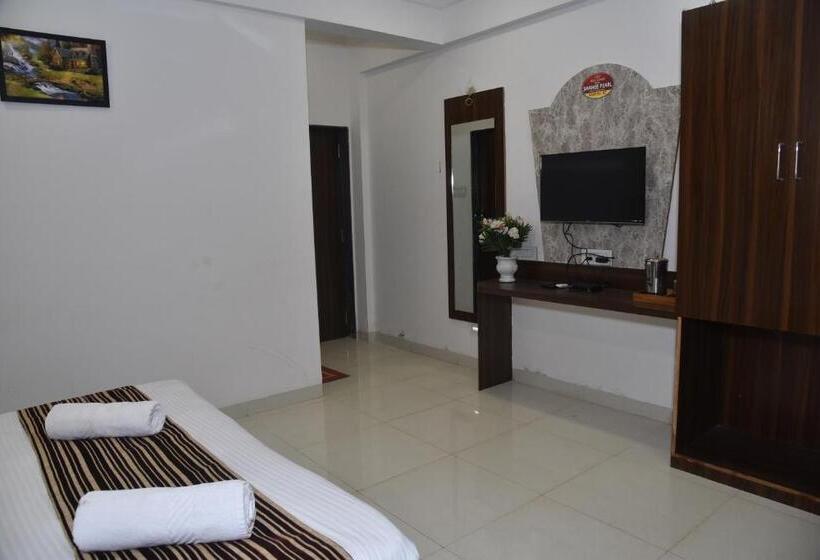 غرفة سوبيريور سرير كينج, Shahi Capital