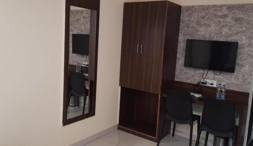 غرفة سوبيريور سرير كينج, Shahi Capital