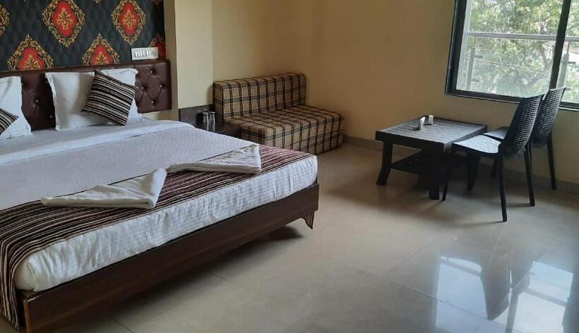 غرفة سوبيريور سرير كينج, Shahi Capital