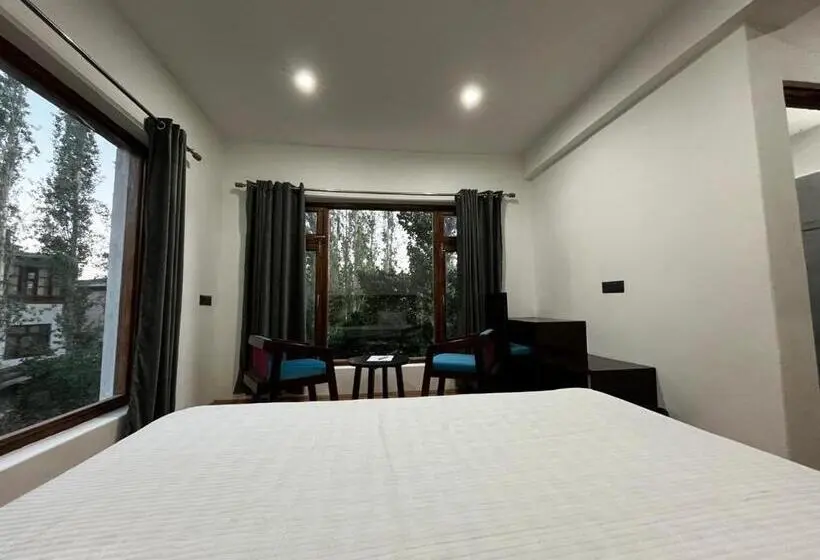 اتاق استاندارد با چشم‌انداز باغ, Barcha Guest House