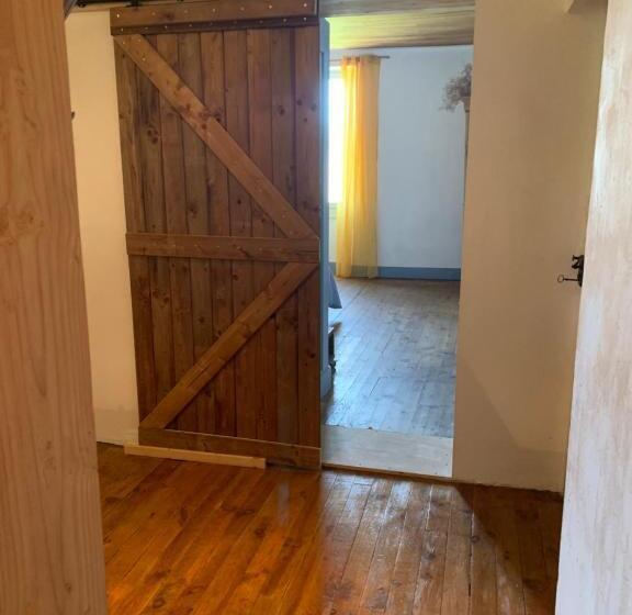 レイクビュースタンダードルーム, Domaine La Barbe